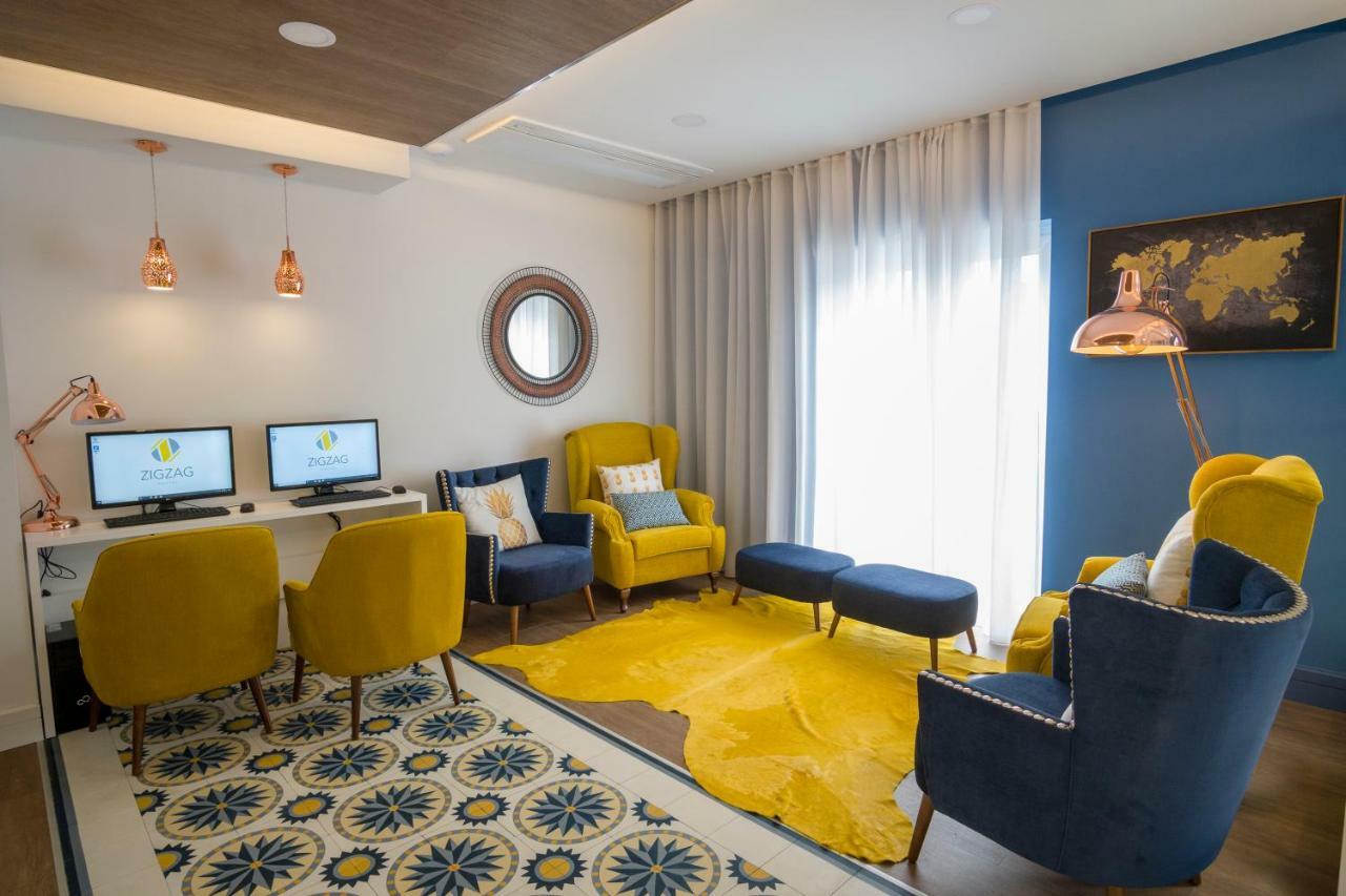 Zigzag Hostel Прайя-да-Витория Экстерьер фото