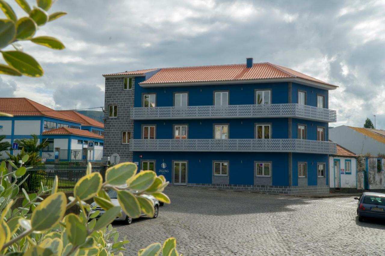 Zigzag Hostel Прайя-да-Витория Экстерьер фото