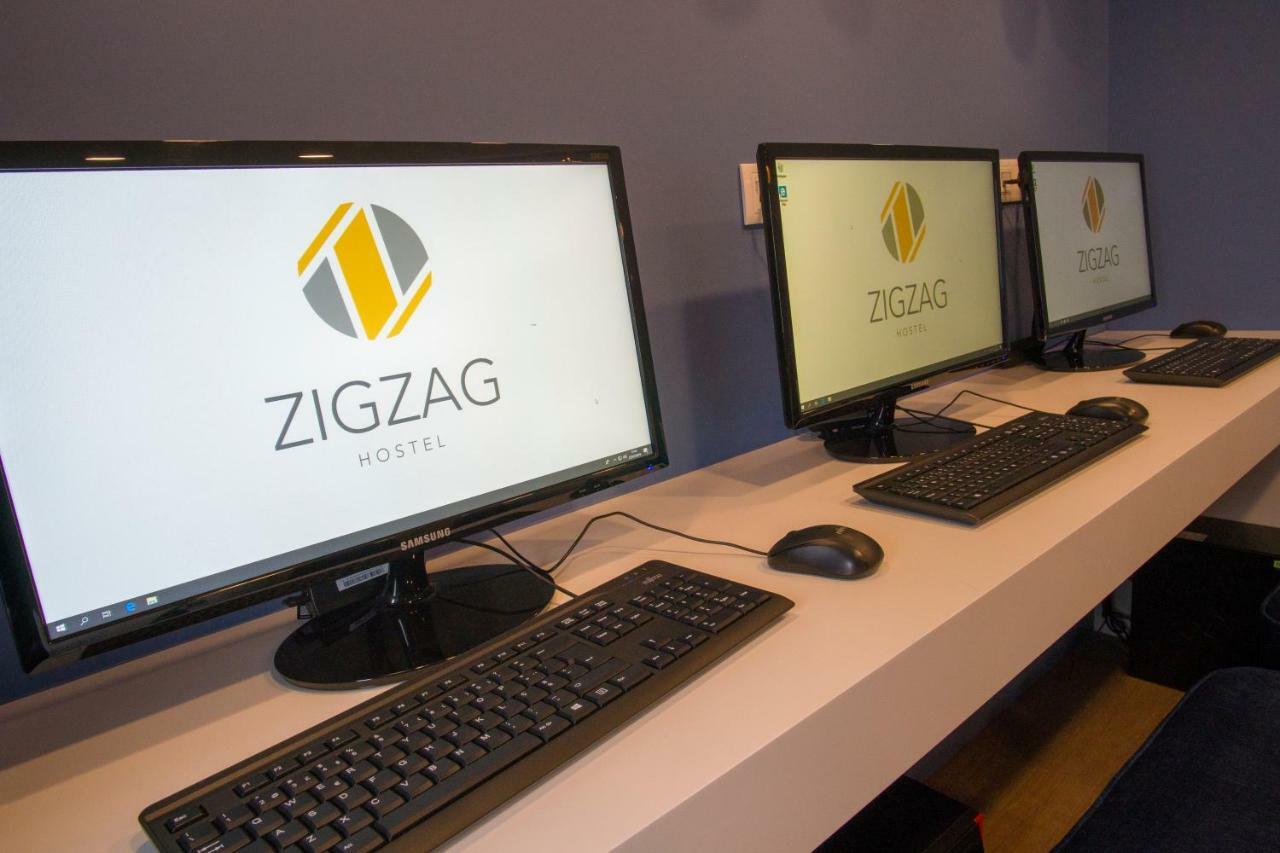 Zigzag Hostel Прайя-да-Витория Экстерьер фото